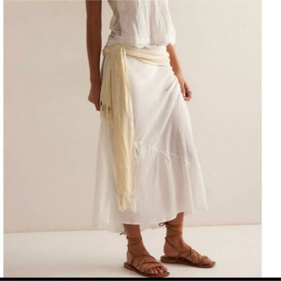 Intimately Free People NWT Sweet On You Bias Half Slip Maxi Skirt Clean Ivory - Picture 10 of 14